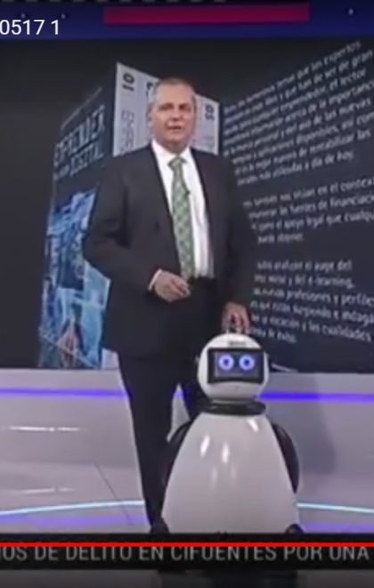 Juanma romero y dumy robot